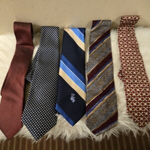 Elegant Men's Tie Collection - Assorted Colors Set of 5